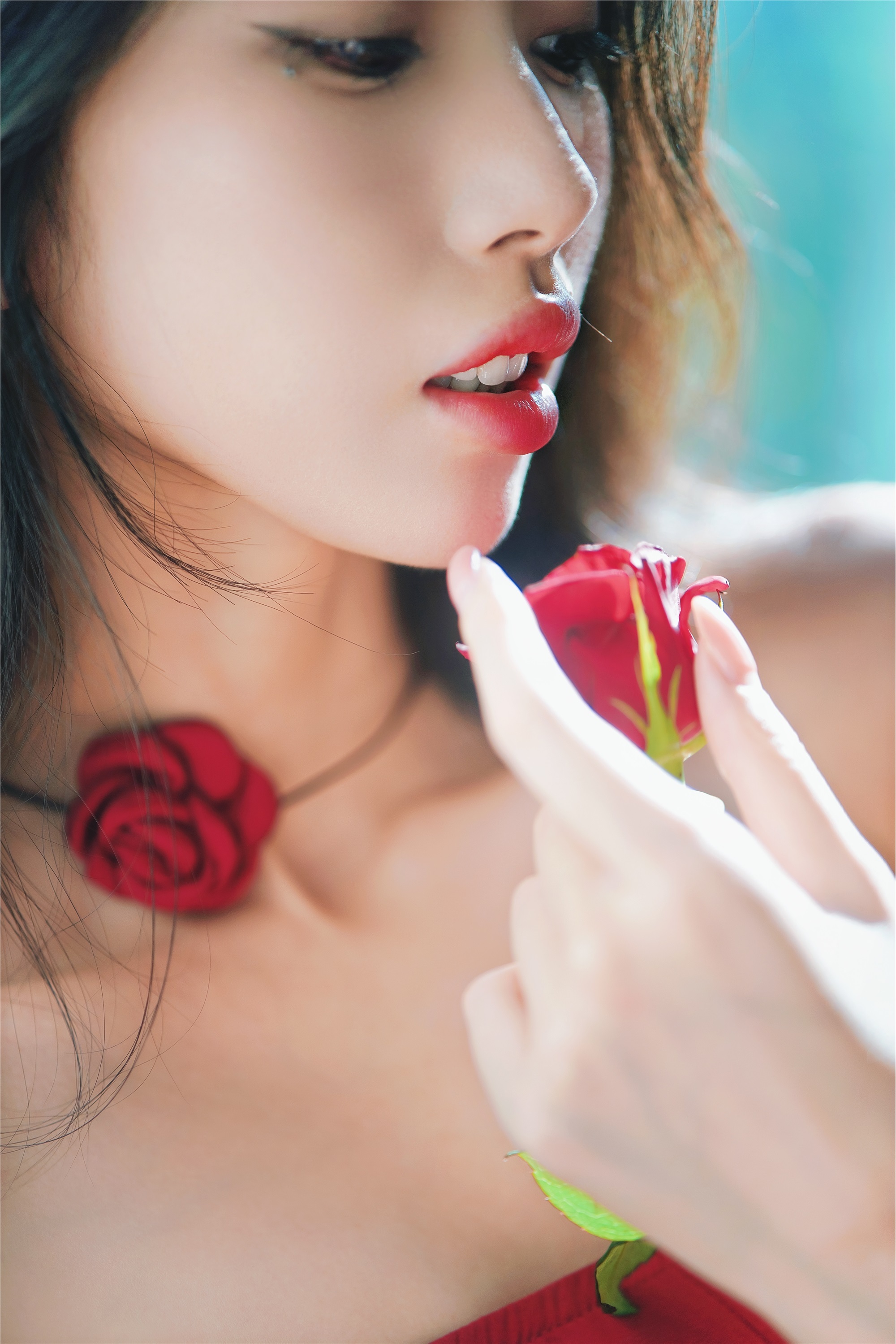 YITUYU艺图语 2025.01.15 魅力火玫瑰，少女璀璨之光 Liya